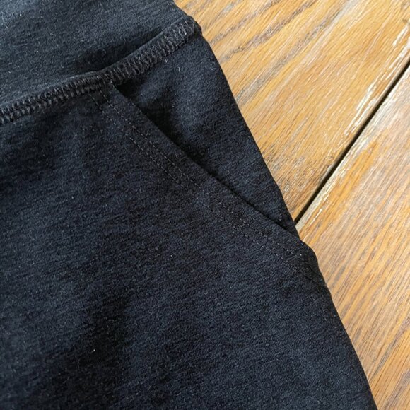 BEYOND YOGA cropped 22.5 inseam/26" waist/drawstring legging/XL (check measure - Picture 3 of 7